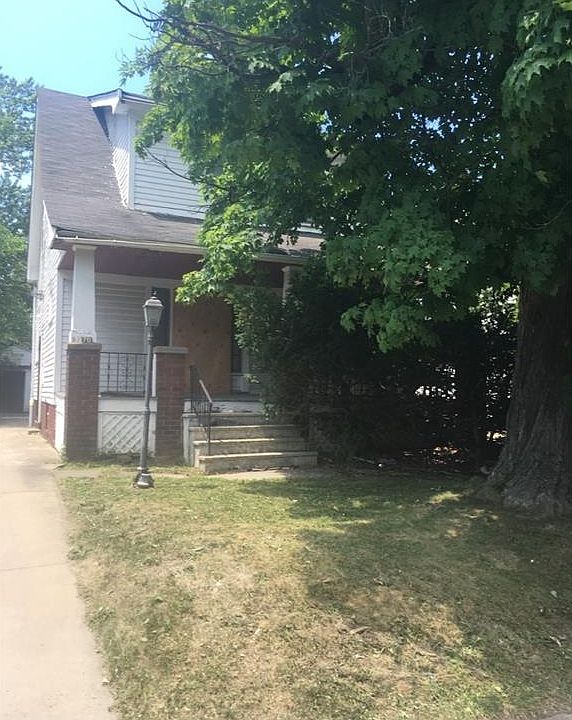 1st image of 3270 E 140th St