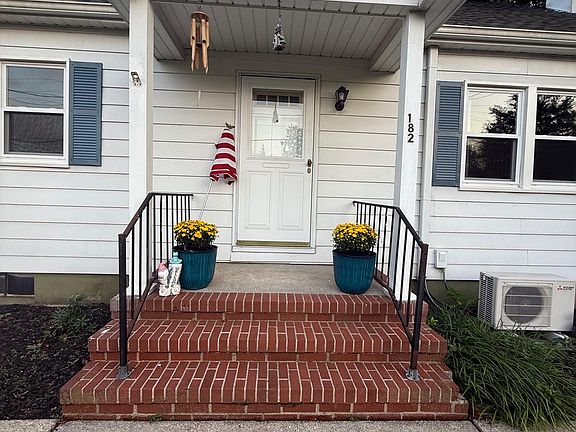 2nd image of 182 W Park Dr
