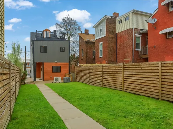 3829 Mintwood St, Pittsburgh, PA 15201