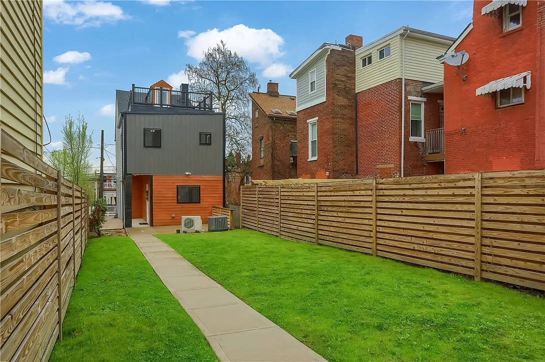3829 Mintwood St photo 1