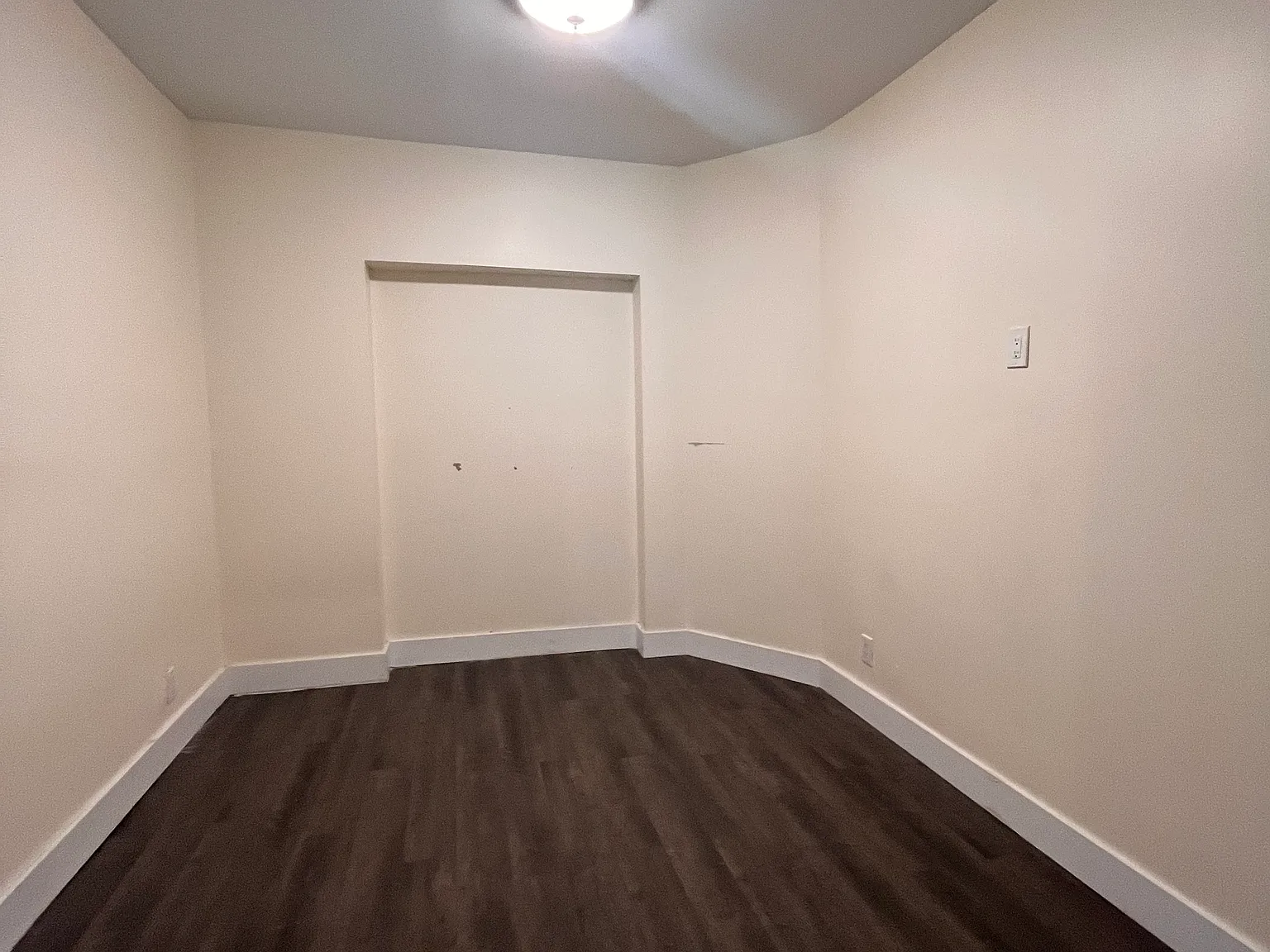 2 bed, 800 sqft, $2,250 — Photo 3