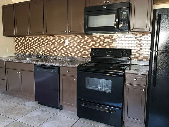 3rd image of 2241 W Pensacola St APT 37