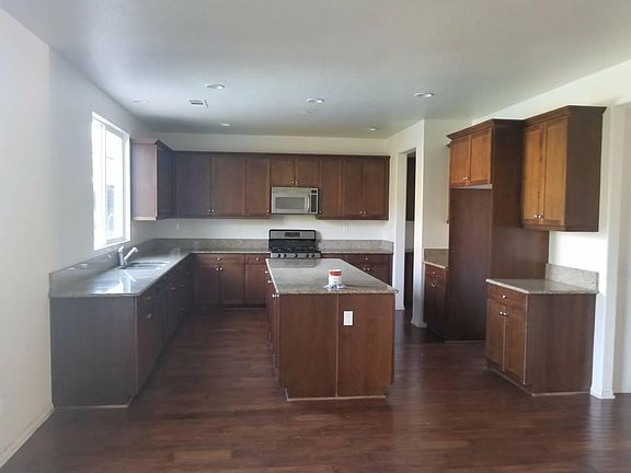 3rd image of 2912 Burnet Dr