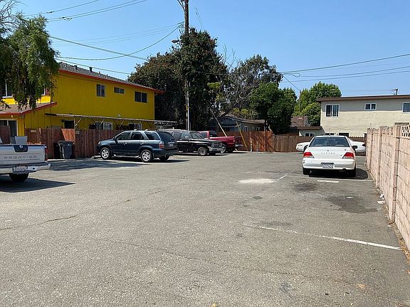 3rd image of 86 Lewelling Blvd