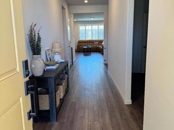 332 Manchester Dr, Los Banos, CA 93635