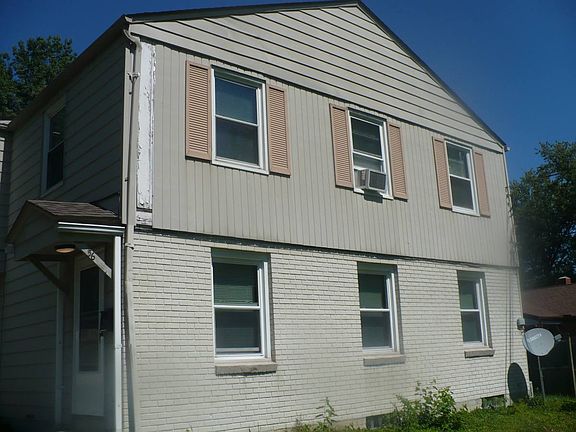 2nd image of 56 Willow Dr #3