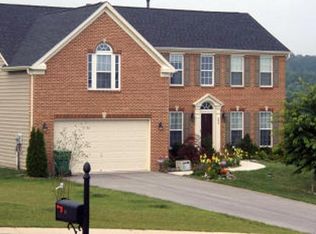 65 S Orchard View Dr, Hanover, PA 17331