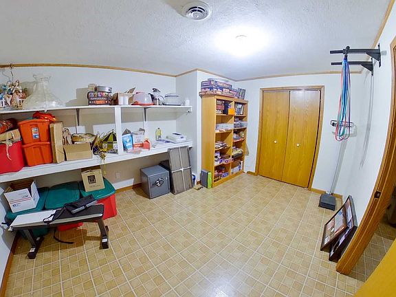 3rd image of 2601 Candlewood Dr