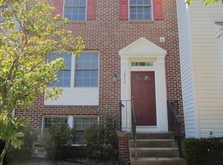 14572 Croatan Dr, Centreville, VA 20120
