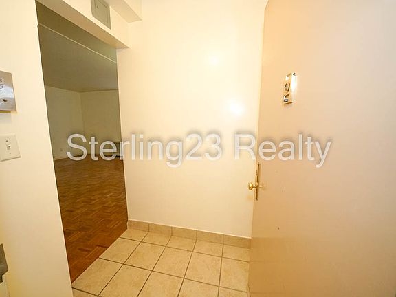 4th image of 25-66 12th St #3N