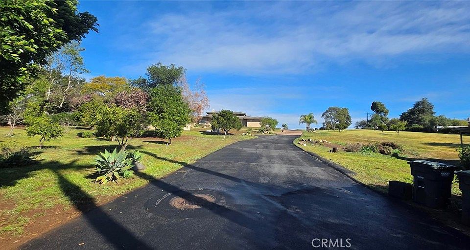 2nd image of 1186 Lydia Ln