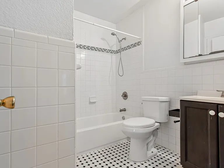10943 Desdemona Dr — Photo 17