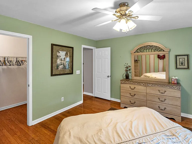 265 Okehampton Dr — Photo 16