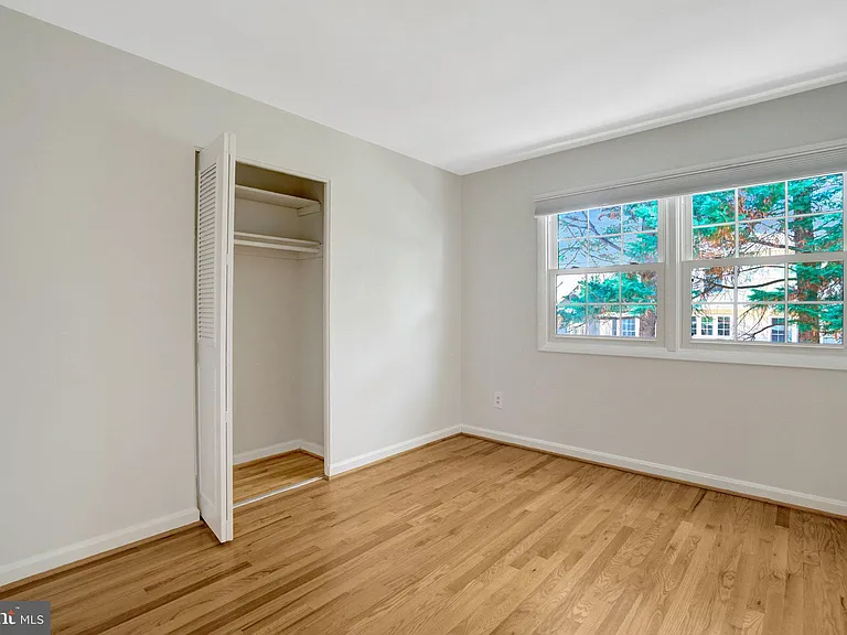 8236 Governors Ct — Photo 21