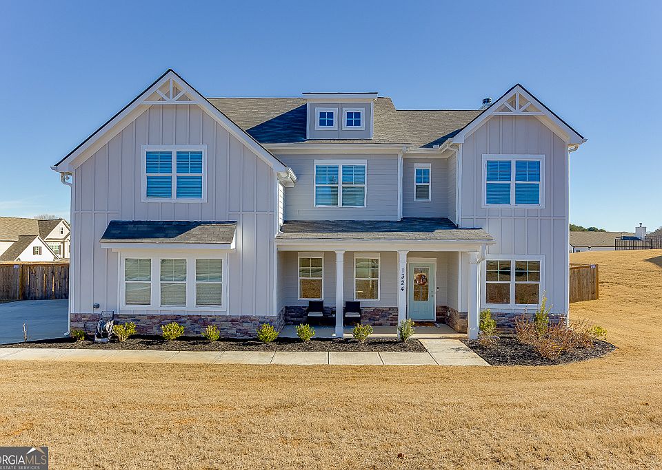 1st image of 1324 Honeysuckle Ln