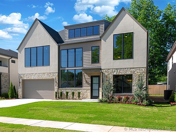 5th image of 231 E 35th Pl