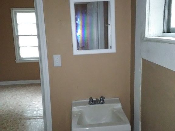 4th image of 729 E Brookwood Dr