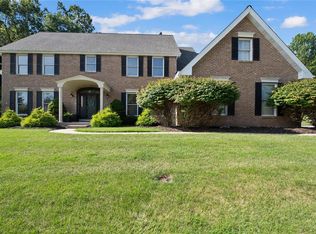 1618 Highland Valley Cir, Chesterfield, MO 63005