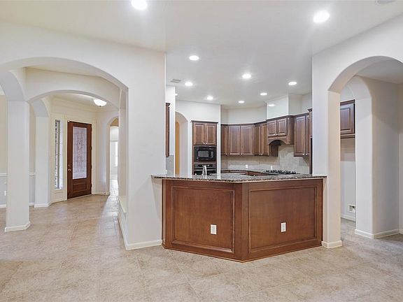 2nd image of 9250 Indian Lodge Ln
