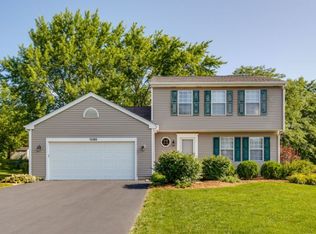 1095 Brittany Rd, Lake Zurich, IL 60047