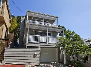 1st image of 8941 Holly Pl