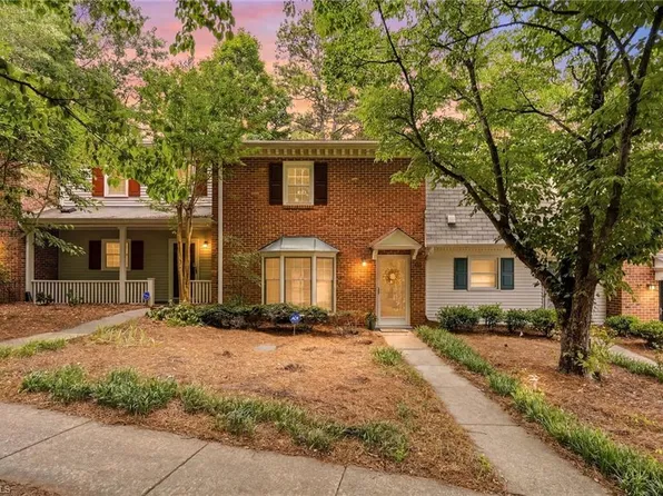 405 Herndon Dr, Winston Salem, NC 27104