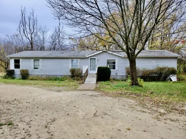 8355 Slide Rock Rd, Anamosa, IA 52205