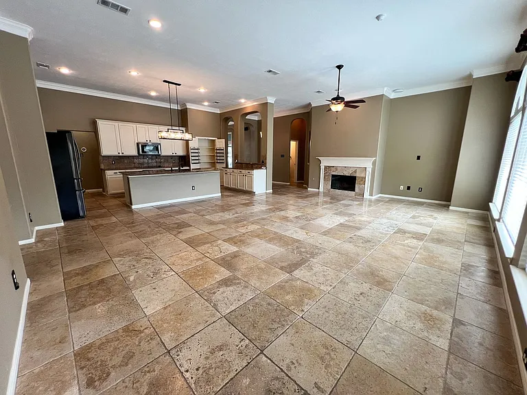 2215 Dorman Ct — Photo 16
