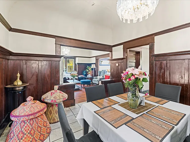 1625 Martin Luther King Jr Way — Photo 9