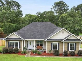 16 Cardinal St, Woodbine, GA 31569