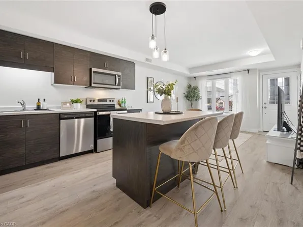 150 Rochefort St #F, Kitchener, ON N2R 0P5