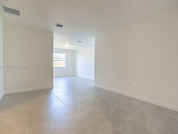 3rd image of 2998 SE 25th Ave