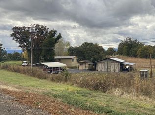 6273 Highway 140, Eagle Pt, OR 97524