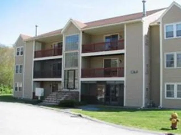 22 Randolph Dr, Tewksbury, MA 01876