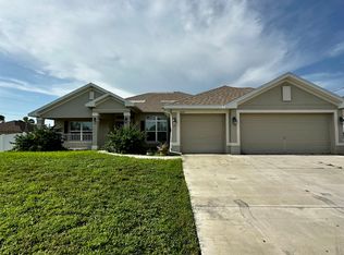 2201 NE 36th St, Cape Coral, FL 33909