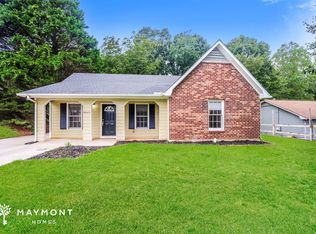 8645 Garvey Dr, Fairburn, GA 30213