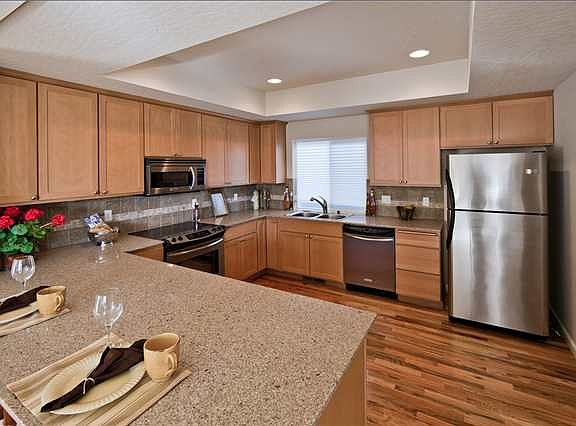 3rd image of 1760 N Holl Blvd