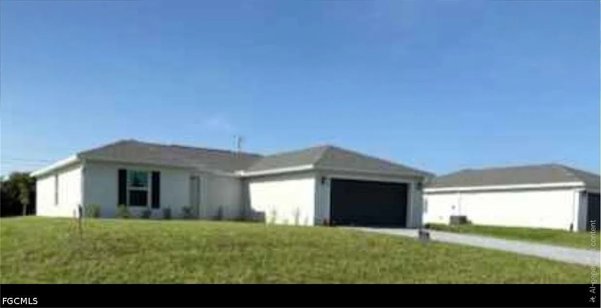 4 bed, 2.0 bath, 1426 sqft, $2,150 — Photo 4
