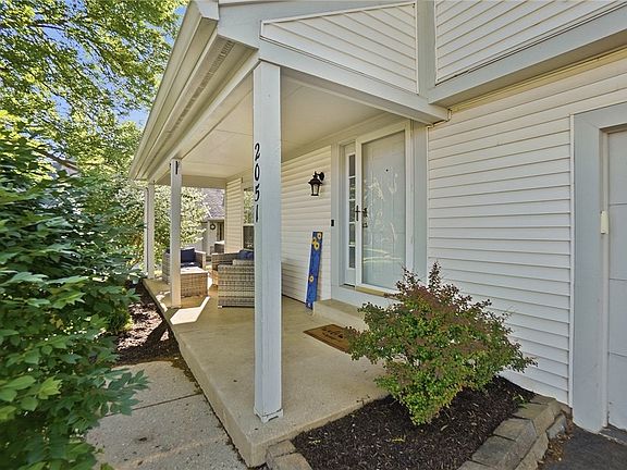 2nd image of 2051 Foxknoll Dr