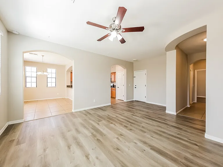 2373 W Sleepy Ranch Rd — Photo 9