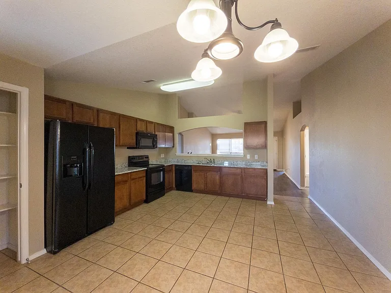 1246 Gracie Ct — Photo 7