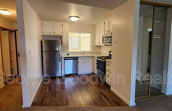 5th image of 1324 Willard St APT 102