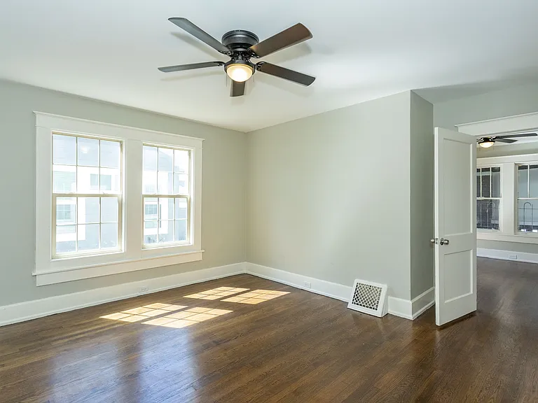 2715 Avenue H — Photo 23