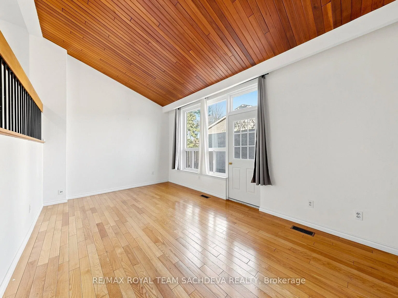 3 bed, $3,000 — Photo 3
