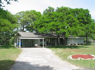 265 Lazy Oak Dr, Bandera, TX 78003