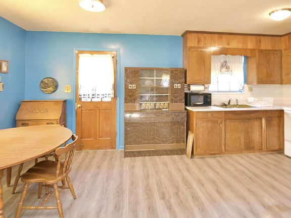 4th image of 4831 Treemont Cir NE