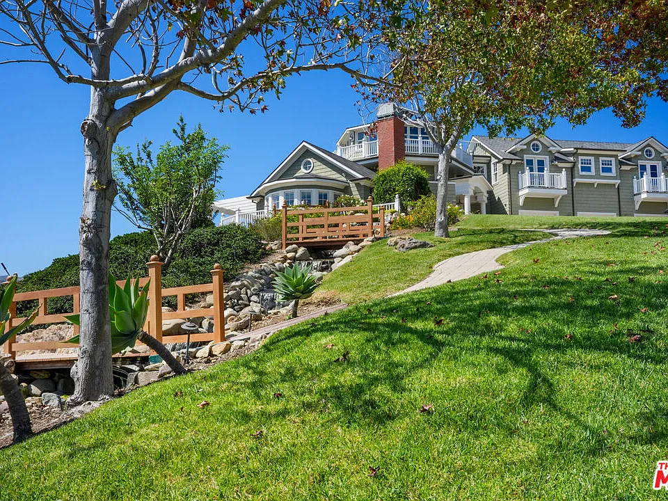 6277 Sea Star Dr