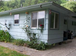 5984 Lower Smith River Rd, Reedsport, OR 97467