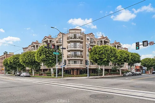 801 Pine Ave #401 Photo 1