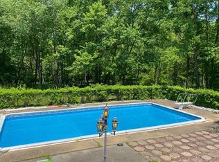 36 Ackerman Ave, Airmont, NY 10901